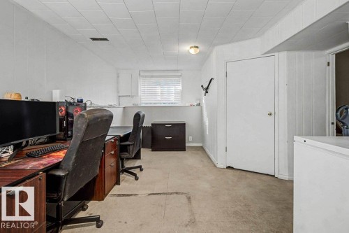 82 Erie Street S, Devon, AB - Indoor Photo Showing Office