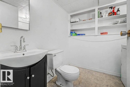 82 Erie Street S, Devon, AB - Indoor Photo Showing Bathroom