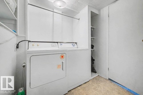 82 Erie Street S, Devon, AB - Indoor Photo Showing Laundry Room