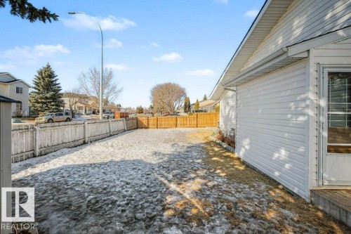 82 Erie Street S, Devon, AB - Outdoor
