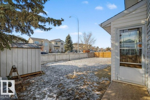 82 Erie Street S, Devon, AB - Outdoor
