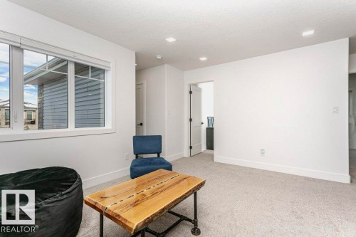 839 34 Av, Edmonton, AB - Indoor