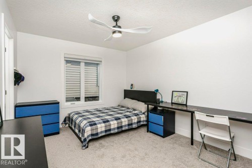 839 34 Av, Edmonton, AB - Indoor Photo Showing Bedroom