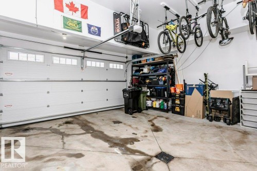 839 34 Av, Edmonton, AB - Indoor Photo Showing Garage