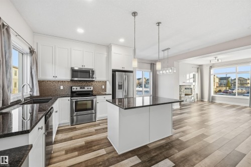 10 804 Welsh Drive, Edmonton, AB - Indoor Photo Showing Kitchen With Stainless Steel Kitchen With Upgraded Kitchen