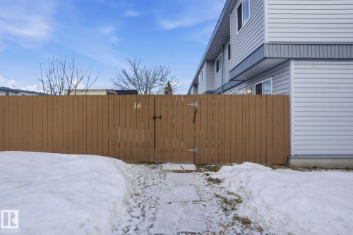 16B 18305 89 Avenue, Edmonton, AB - Outdoor