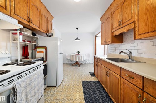 12832 134 Street, Edmonton, AB - Indoor Photo Showing Kitchen