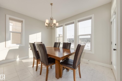7473 Colonel Mewburn Road, Edmonton, AB - Indoor Photo Showing Dining Room