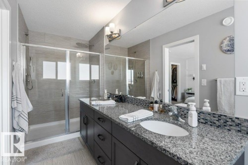 20008 18 Avenue, Edmonton, AB - Indoor Photo Showing Bathroom