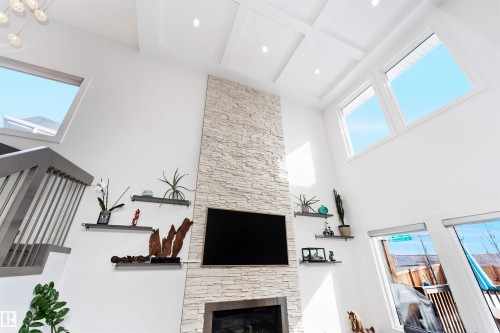 2009 Blue Jay Crest, Edmonton, AB - Indoor With Fireplace