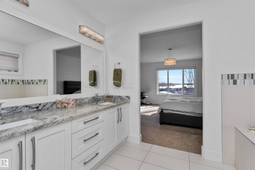 2009 Blue Jay Crest, Edmonton, AB - Indoor Photo Showing Bathroom