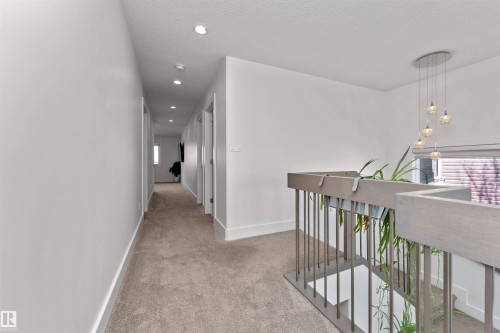 2009 Blue Jay Crest, Edmonton, AB - Indoor Photo Showing Other Room