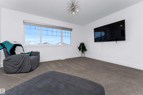 2009 Blue Jay Crest, Edmonton, AB - Indoor