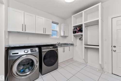 2009 Blue Jay Crest, Edmonton, AB - Indoor Photo Showing Laundry Room