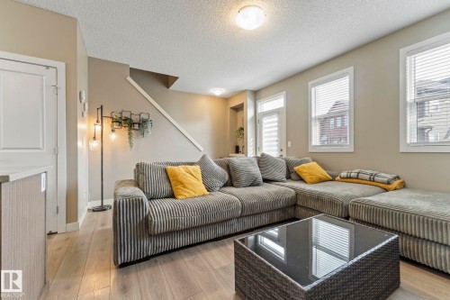 27 16903 68 Street  Edmonton, AB T5Z 0R1