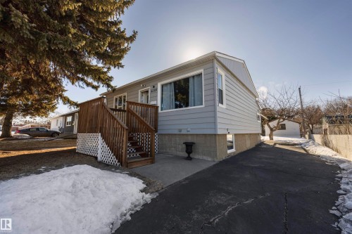 View of front facade - 4209 116 Avenue, Edmonton, AB - Outdoor