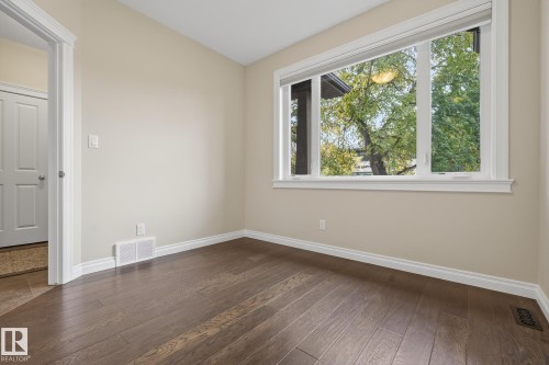 11106 76 Avenue, Edmonton, AB - Indoor Photo Showing Other Room