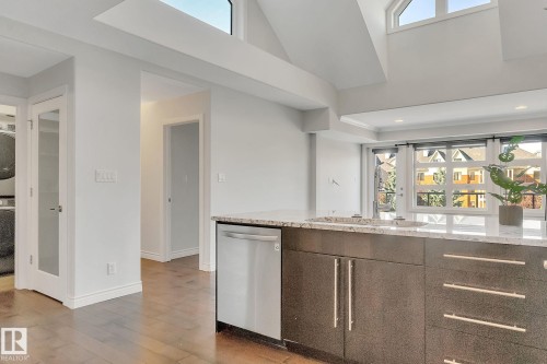 308 9603 98 Avenue, Edmonton, AB - Indoor Photo Showing Kitchen