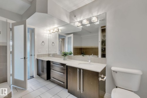 308 9603 98 Avenue, Edmonton, AB - Indoor Photo Showing Bathroom