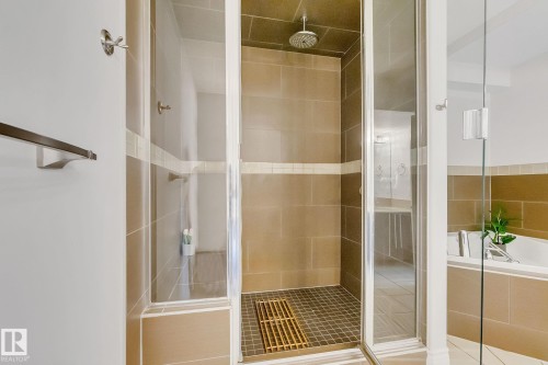 308 9603 98 Avenue, Edmonton, AB - Indoor Photo Showing Bathroom