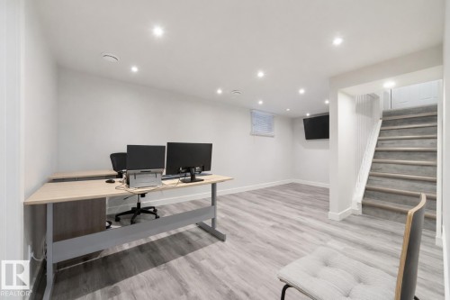 11208 66 Street, Edmonton, AB - Indoor Photo Showing Office