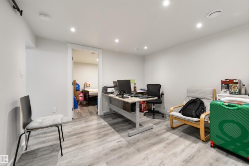 11208 66 Street, Edmonton, AB - Indoor