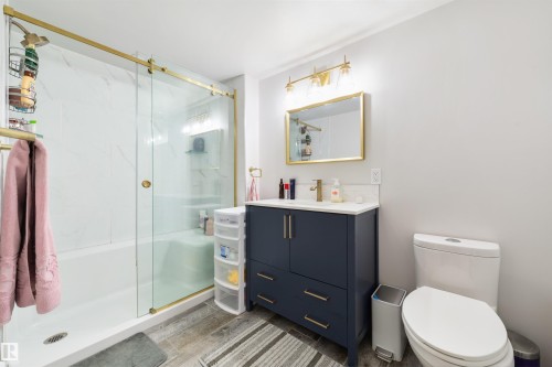 11208 66 Street, Edmonton, AB - Indoor Photo Showing Bathroom