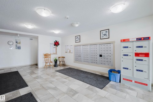 313 5816 Mullen Place, Edmonton, AB - Indoor Photo Showing Other Room