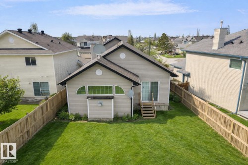3576 Mclean Crescent, Edmonton, AB - Outdoor