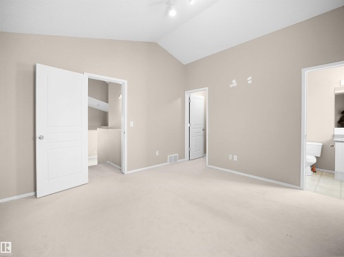 3576 Mclean Crescent, Edmonton, AB - Indoor Photo Showing Other Room