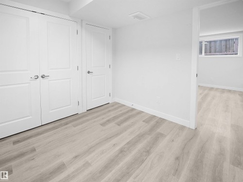 3576 Mclean Crescent, Edmonton, AB - Indoor Photo Showing Other Room