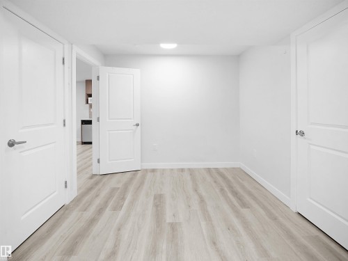 3576 Mclean Crescent, Edmonton, AB - Indoor Photo Showing Other Room