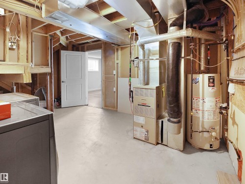 3576 Mclean Crescent, Edmonton, AB - Indoor Photo Showing Basement