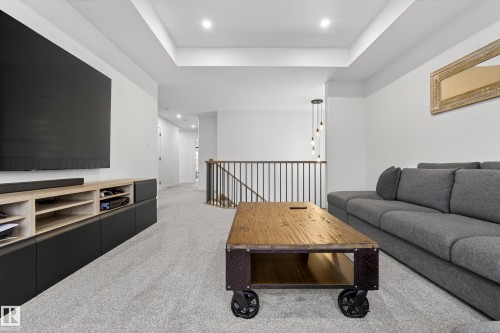 4470 Suzanna Crescent, Edmonton, AB - Indoor