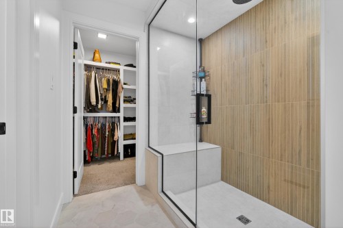 4470 Suzanna Crescent, Edmonton, AB - Indoor