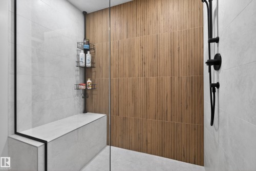 4470 Suzanna Crescent, Edmonton, AB - Indoor Photo Showing Bathroom