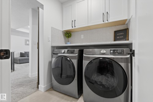 4470 Suzanna Crescent, Edmonton, AB - Indoor Photo Showing Laundry Room