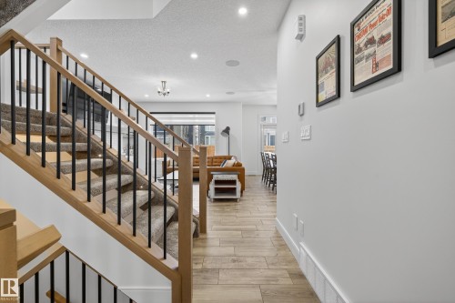 4470 Suzanna Crescent, Edmonton, AB - Indoor Photo Showing Other Room