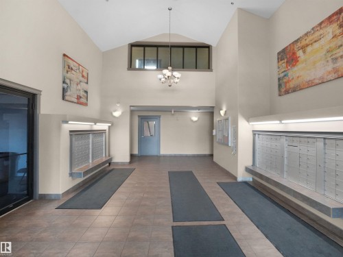 306 111 Edwards Drive, Edmonton, AB - Indoor Photo Showing Other Room
