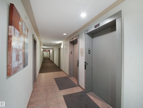 306 111 Edwards Drive, Edmonton, AB - Indoor Photo Showing Other Room