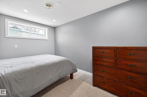 1904 Towne Centre Boulevard, Edmonton, AB - Indoor Photo Showing Bedroom
