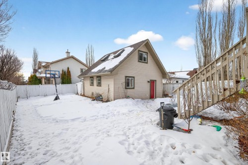 1904 Towne Centre Boulevard, Edmonton, AB - Outdoor