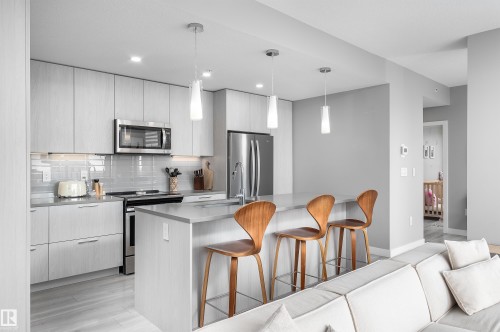 1700 10180 103 Street, Edmonton, AB - Indoor Photo Showing Kitchen With Upgraded Kitchen