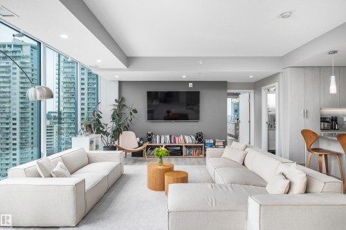 1700 10180 103 Street, Edmonton, AB - Indoor Photo Showing Living Room