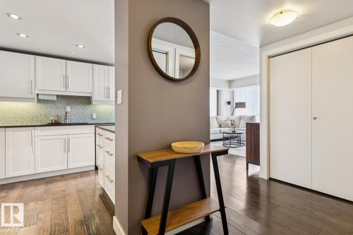 703 10046 117 Street, Edmonton, AB - Indoor