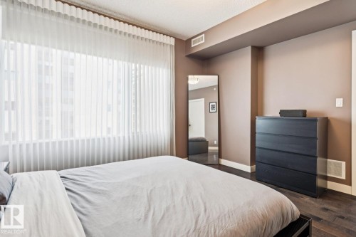 703 10046 117 Street, Edmonton, AB - Indoor Photo Showing Bedroom