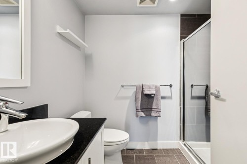 703 10046 117 Street, Edmonton, AB - Indoor Photo Showing Bathroom