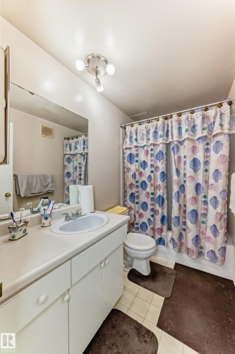 104 11455 41 Avenue, Edmonton, AB - Indoor Photo Showing Bathroom