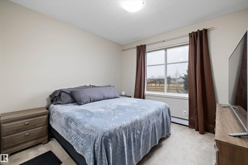 214 1004 Rosenthal Boulevard, Edmonton, AB - Indoor Photo Showing Bedroom