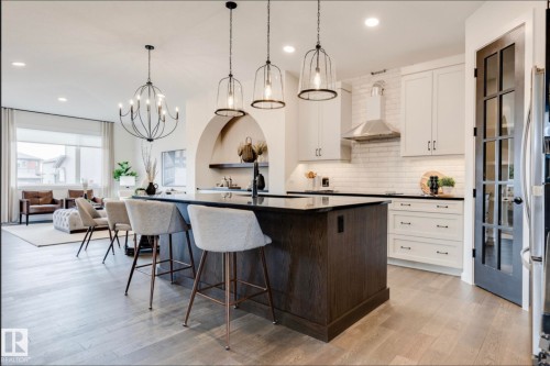 104 Redpoll Wynd, St. Albert, AB - Indoor Photo Showing Kitchen With Upgraded Kitchen